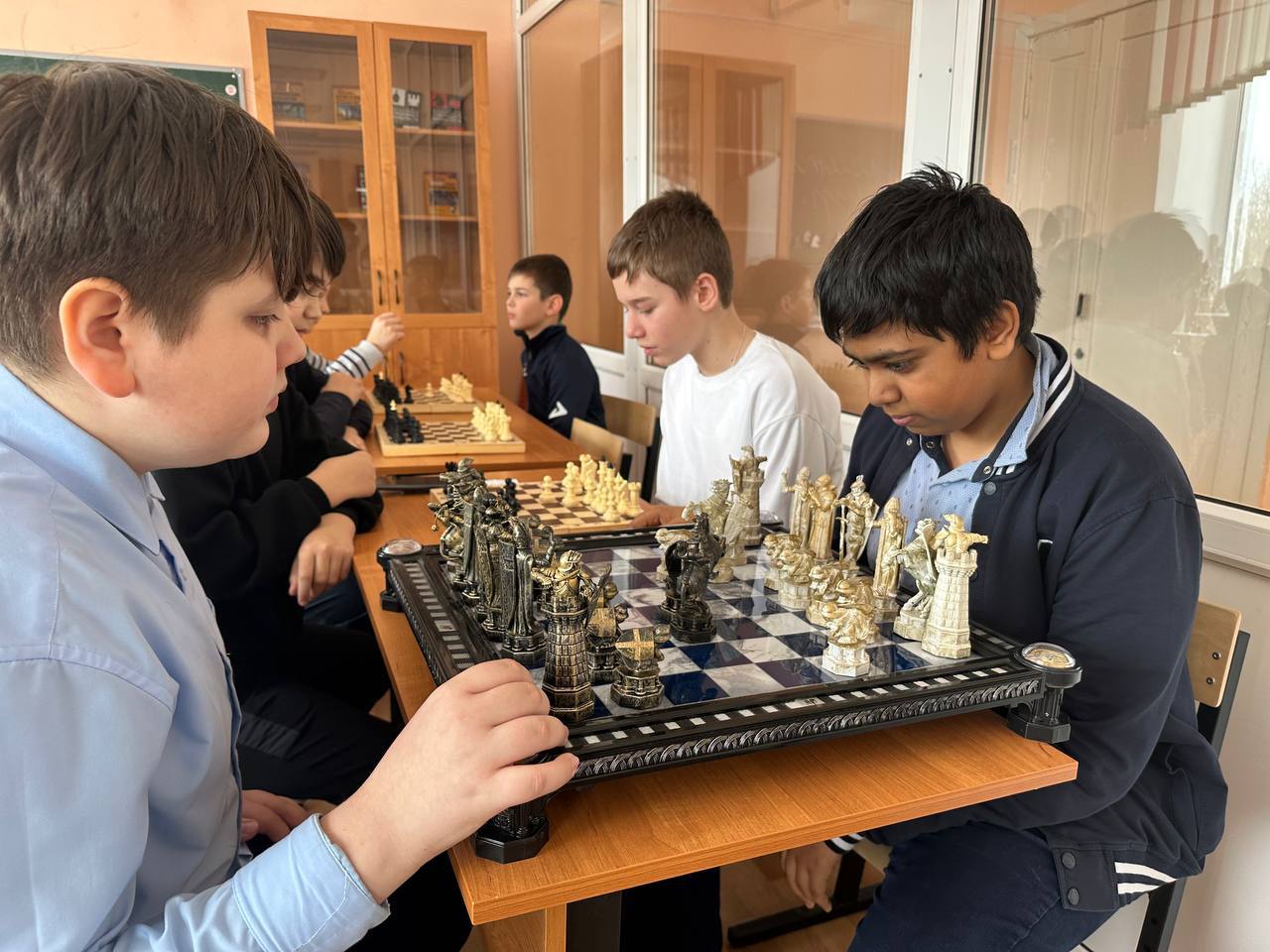 В честь Дня защитника Отечества в нашей школе состоялся шахматный турнир.