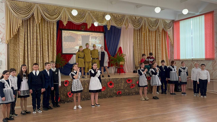 Фестиваль театрализованной военно-патриотической песни «Виват, Россия!», 5-6 классы.