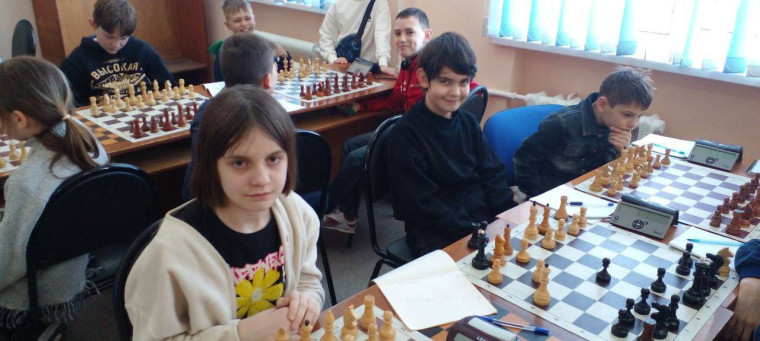Учащиеся нашей школы приняли участие в городском турнире по шахматам.