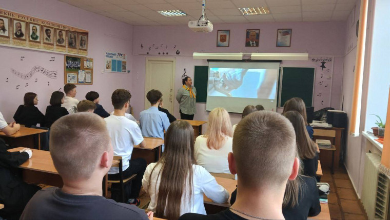 Учащиеся 8-х классов нашей школы присоединились к Всероссийскому кинолекторию «Сроку давности не подлежит».